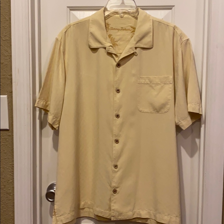 Mens Tommy Bahama Buttoned Front Shirt